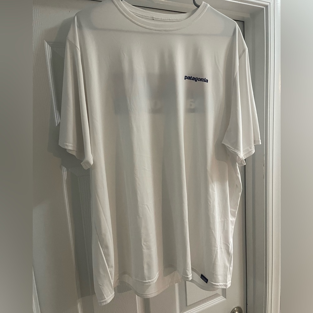 XXL Men’s Patagonia lightweight T-shirt